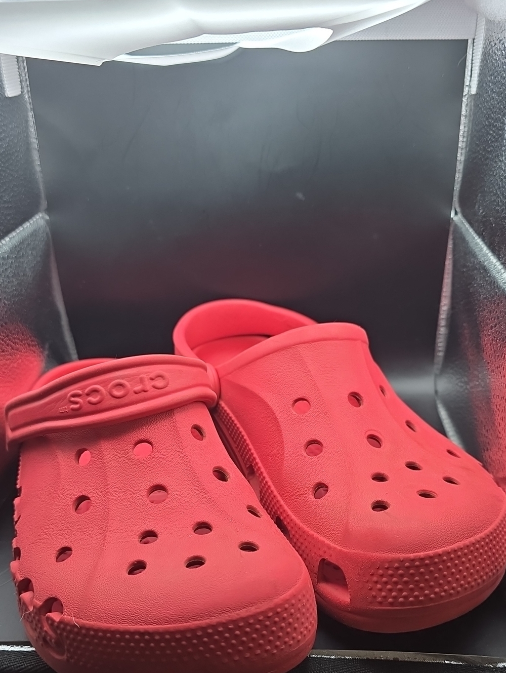 CROCS Men's Classic Clog in Red
